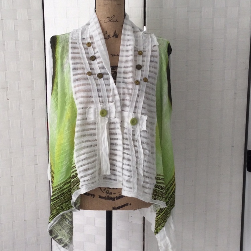Woman’s Open front top by Anita. A size S polyester washable long sleeve #451